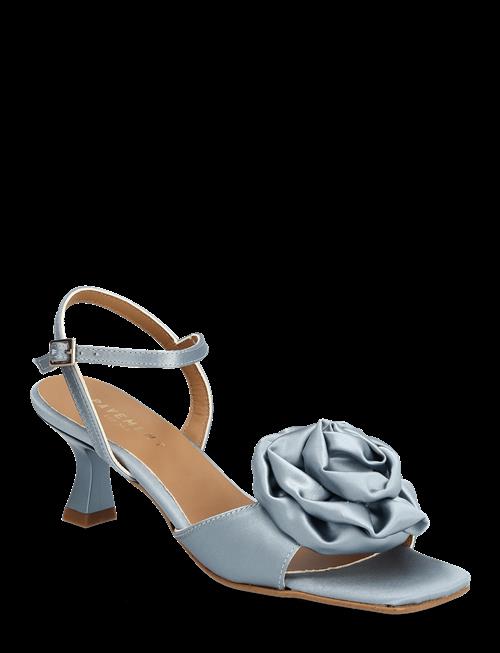 Pavement | Helma Rose | 36