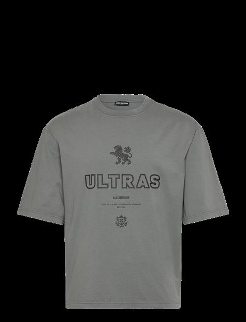 HAN Kjøbenhavn | Ultras Oversized Tee | L