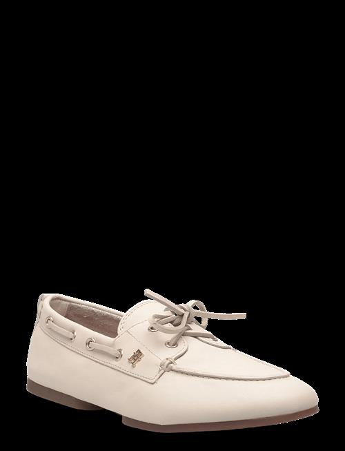 Tommy Hilfiger | Th Sleek Leather Boat Shoe | 36
