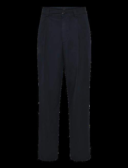BOSS | Chino_St_Pleated_1 | 36 x 36