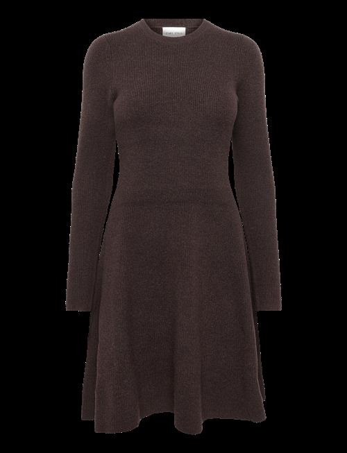 Part Two | Carnapw Dr | XL