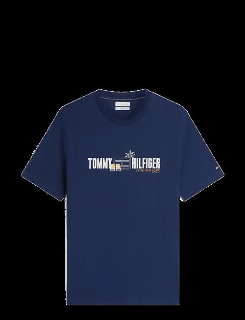 Tommy Hilfiger | Summer Chest Graphic Regular Tee | M