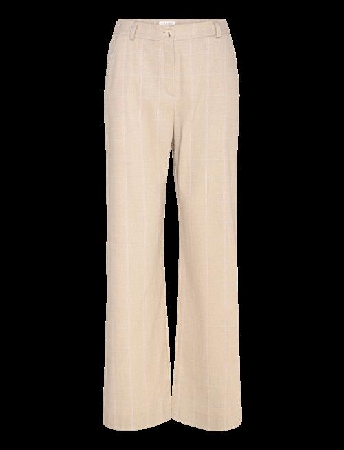 Claire Woman | Cwtarita | 34
