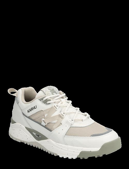 Karhu | Fusion Xc Blanc De Blanc/ Silver Lining | 46.5