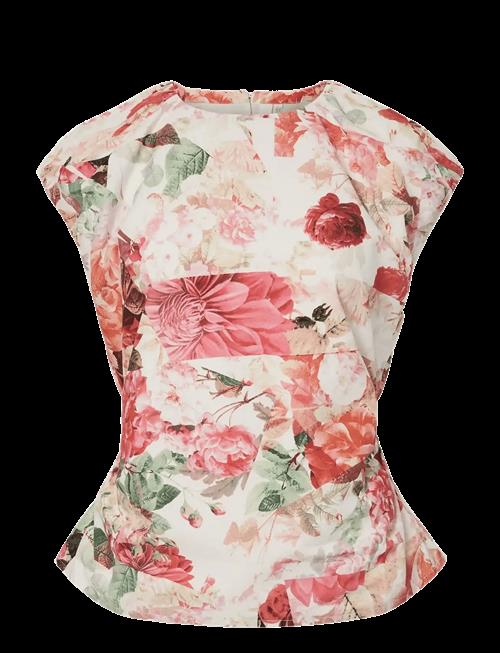 Se YAS | Yasrosalla Sl Top S. | 34 hos Booztlet