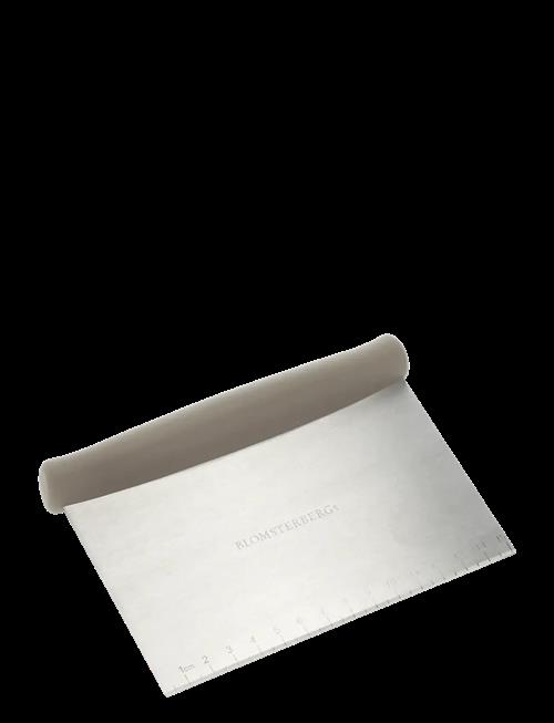 Blomsterbergs | Dough Cutter 16.5 X 12.5 X 1.2 Cm | 16.5X12.5X1.2CM x 16.5