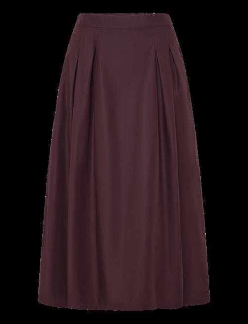 Claire Woman | Cwnunia | 42