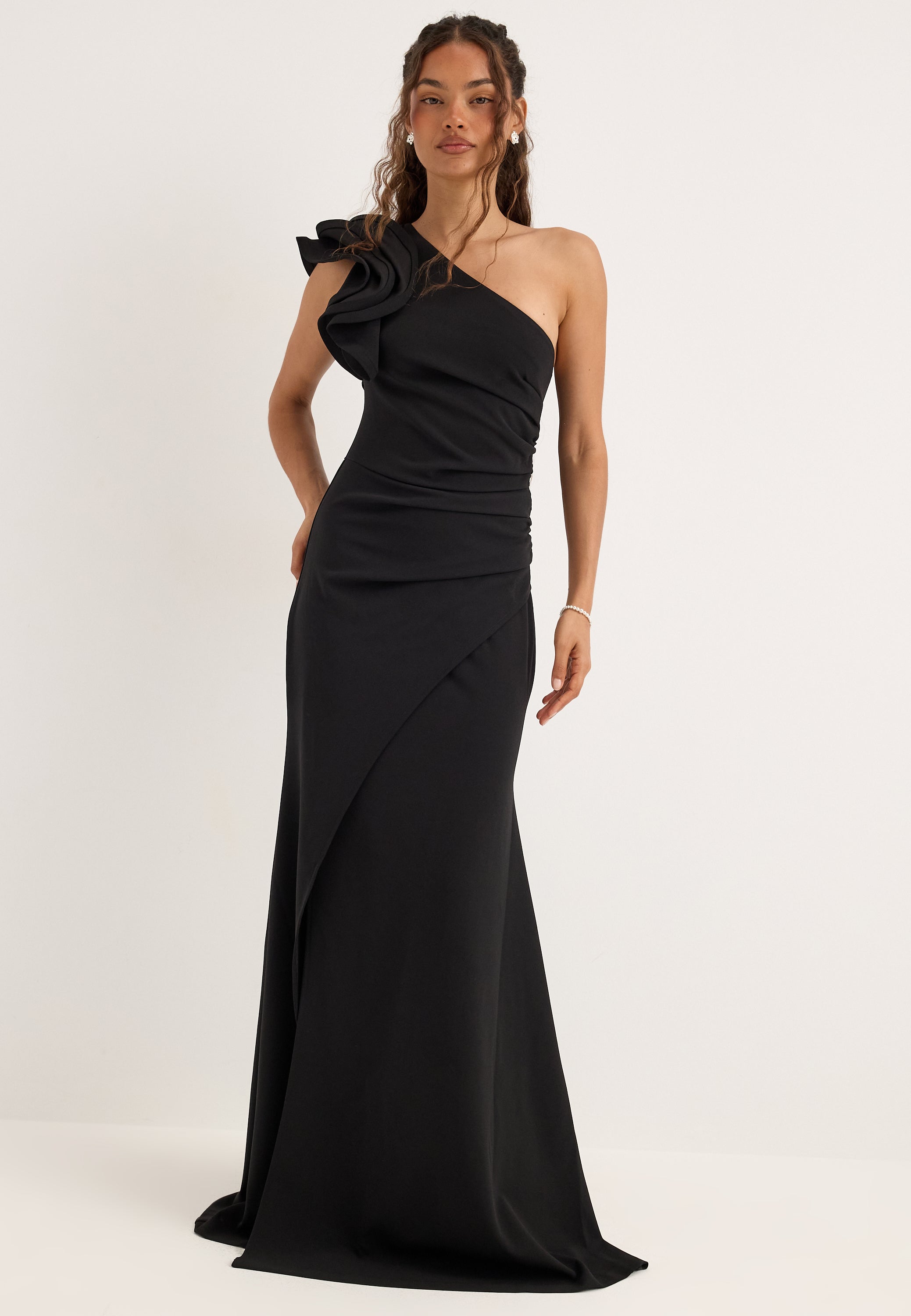 BUBBLEROOM OCCASION One Shoulder Ruffle Stretch Gown
