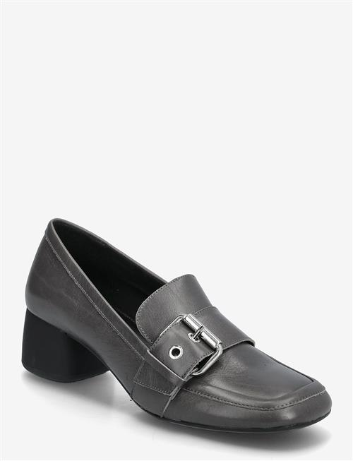 VAGABOND | Livia | 37