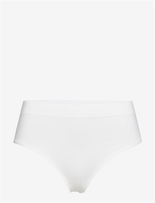 Missya | Lucia Tai | M