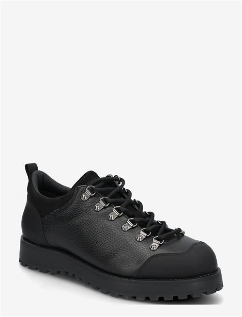 Garment Project | Dune Low - Black Tumbled Leather | 40
