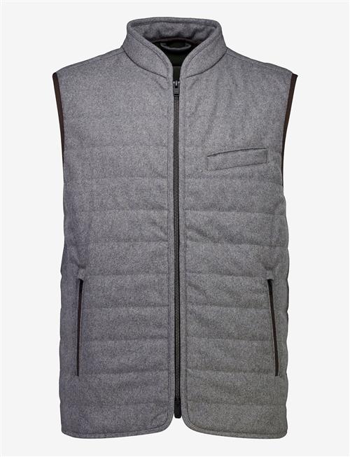 Lindbergh Black | Light Padded Zip Through Vest | S