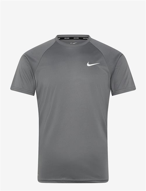 NIKE SWIM | Nike Essential Short Sleeve Hydroguard | XL