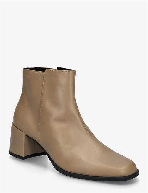 VAGABOND | Stina | 39