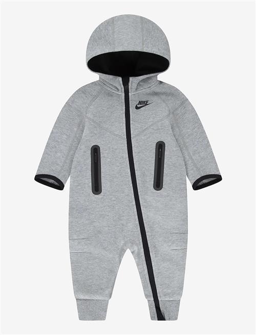 Nike | Nike Tech Fleece Hooded Coveral | 80-86