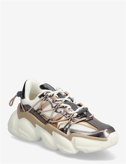 Steve Madden | Spectator | 37